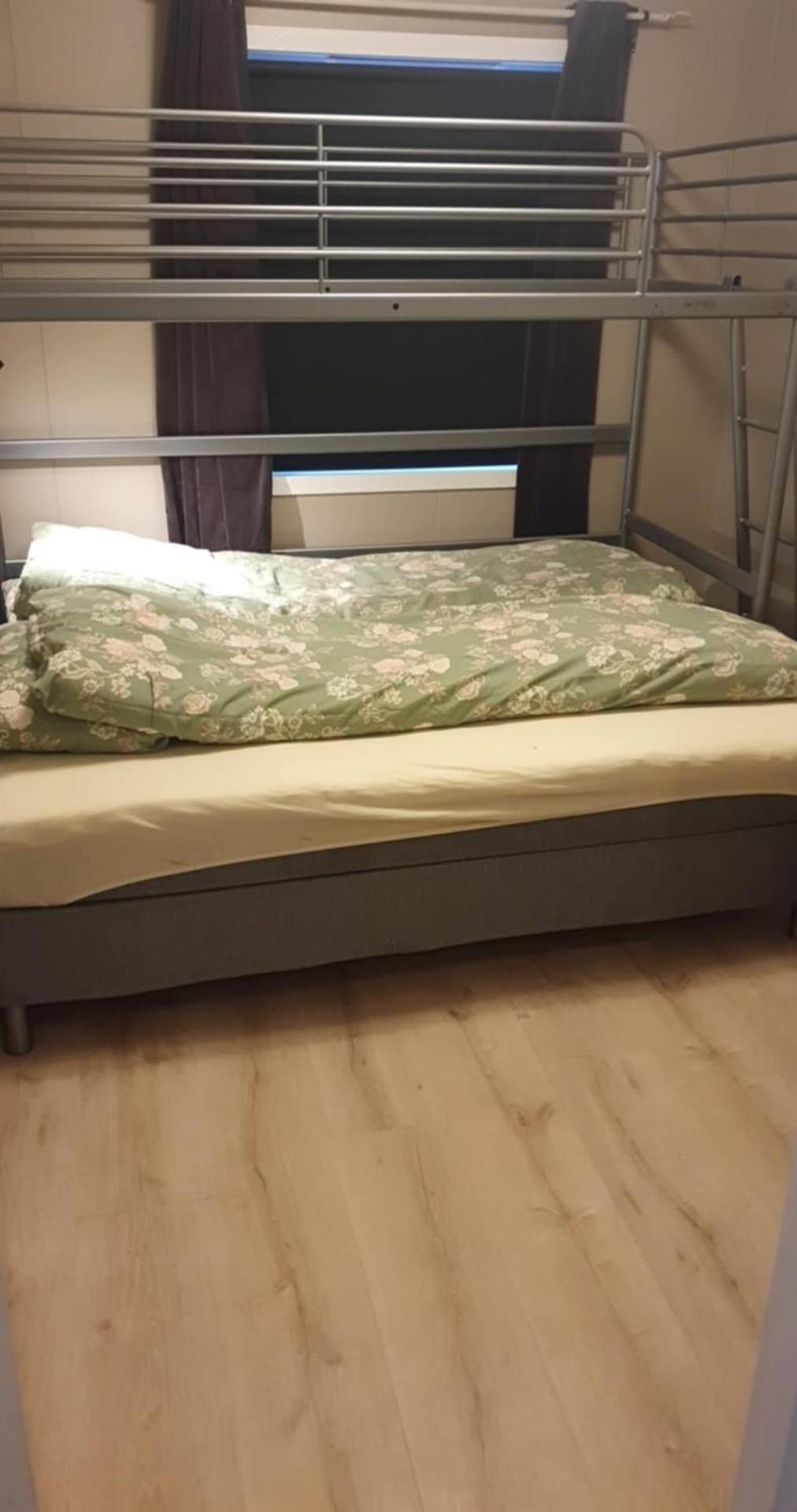 Nydelig Utsikt, Egen Leilighet Med To Parkeringer Movik  Exteriör bild